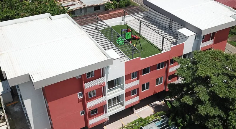Terraza de juegos en la azotea