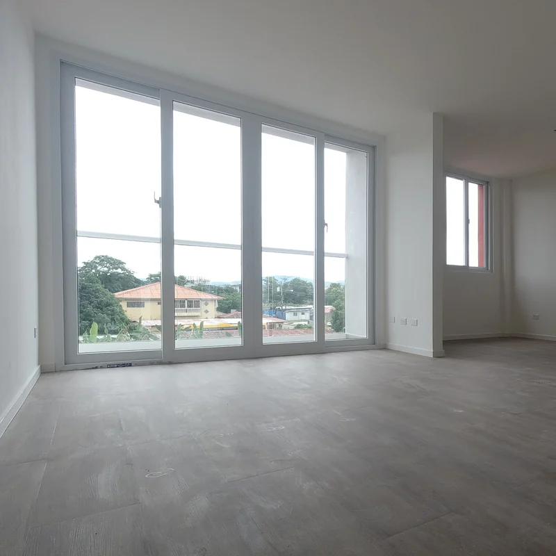 Living room comedor con ventanal de piso a techo