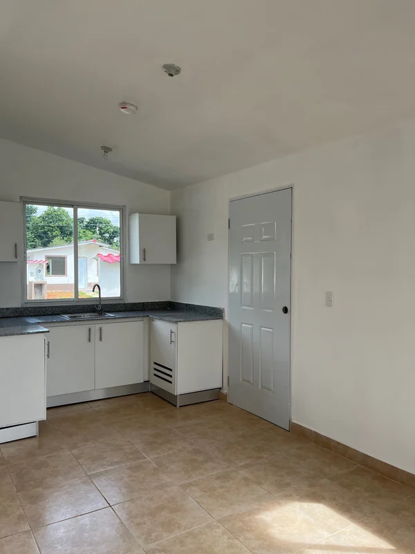 Home kitchen recien entregada