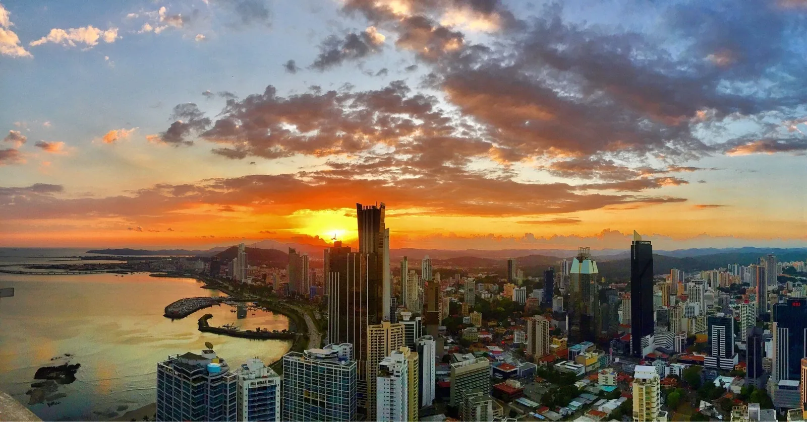 View of San Francisco, Panamá, the setting of Sky 66